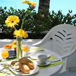海王星套房酒店 - 仅限成人 公寓